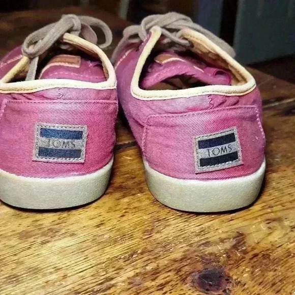 Toms Burgandy Canvas Sneakers - Picture 6 of 7